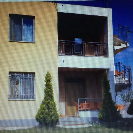 Apartments Velipoja شقة *